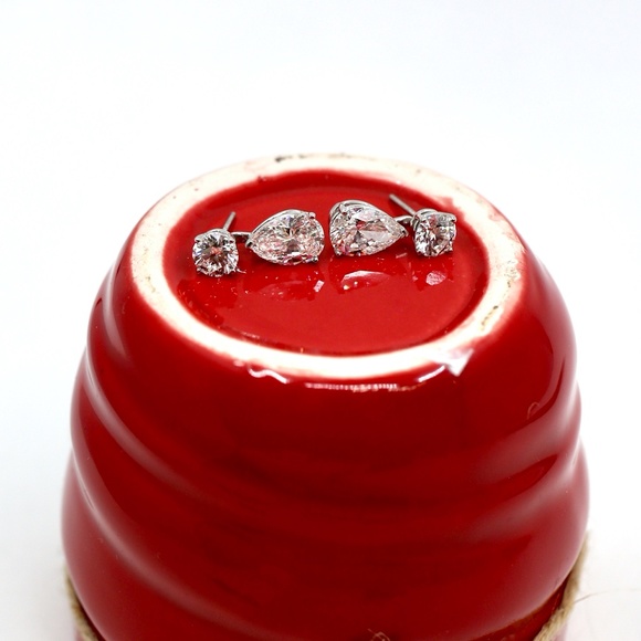 Tiffany & CO. Diamond Earrings - Picture 9 of 14